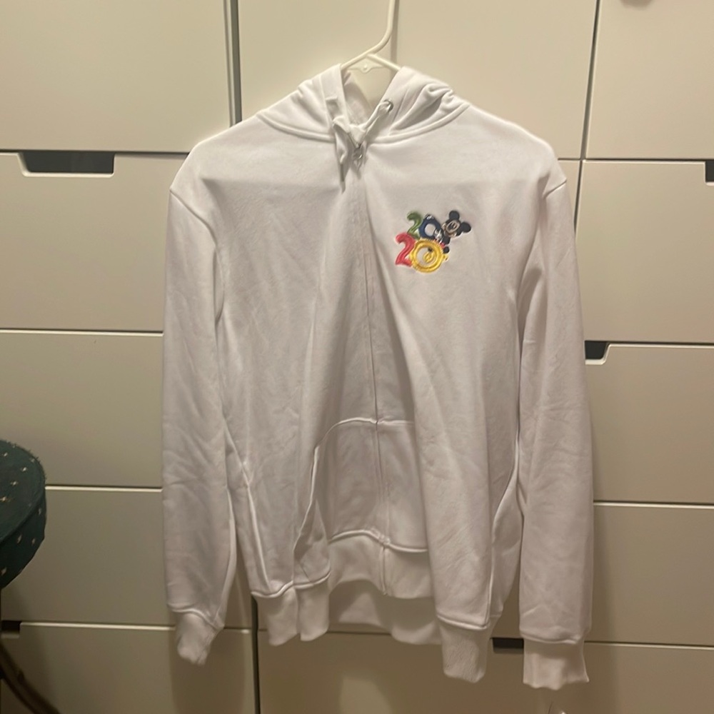 Disneyland 2020, white hoodie, XL